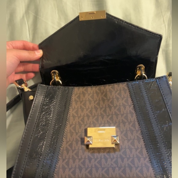 Micheal Kors handbag - Picture 2 of 5